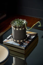 Load image into Gallery viewer, Kimo Pot w/ Saucer