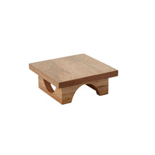 Load image into Gallery viewer, Mainland Stand